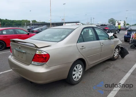 2005 Toyota Camry Le z USA, uszkodzony, nr VIN 4T1BE32KX5U980388